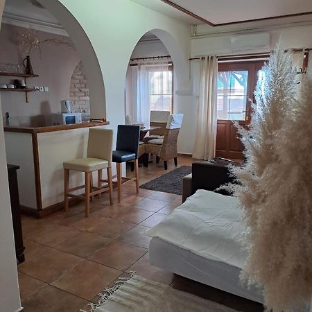 Apartman Romana Postorna Exteriér fotografie