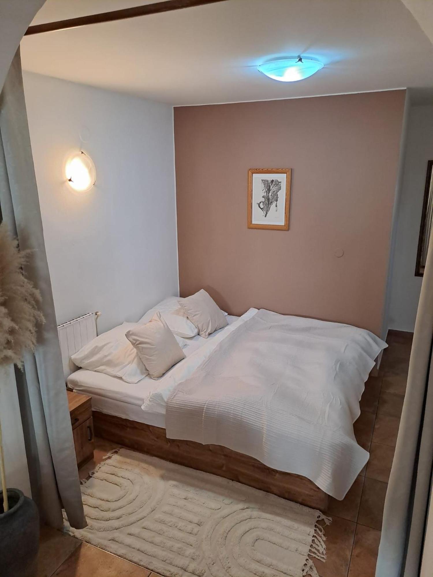 Apartman Romana Postorna Exteriér fotografie