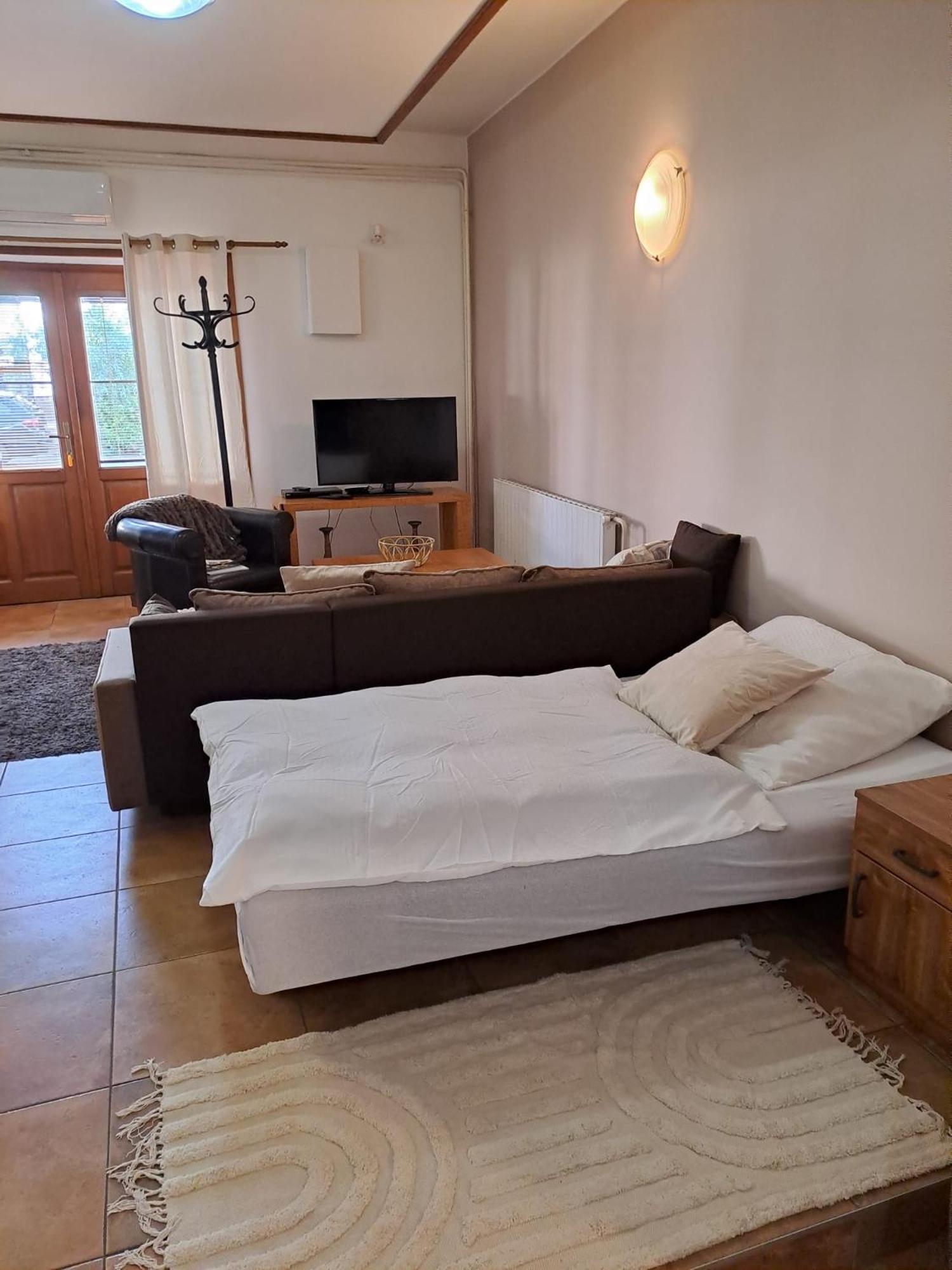 Apartman Romana Postorna Exteriér fotografie